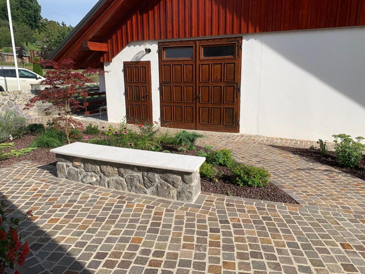Zigon Bed & Breakfast Logatec Buitenkant foto