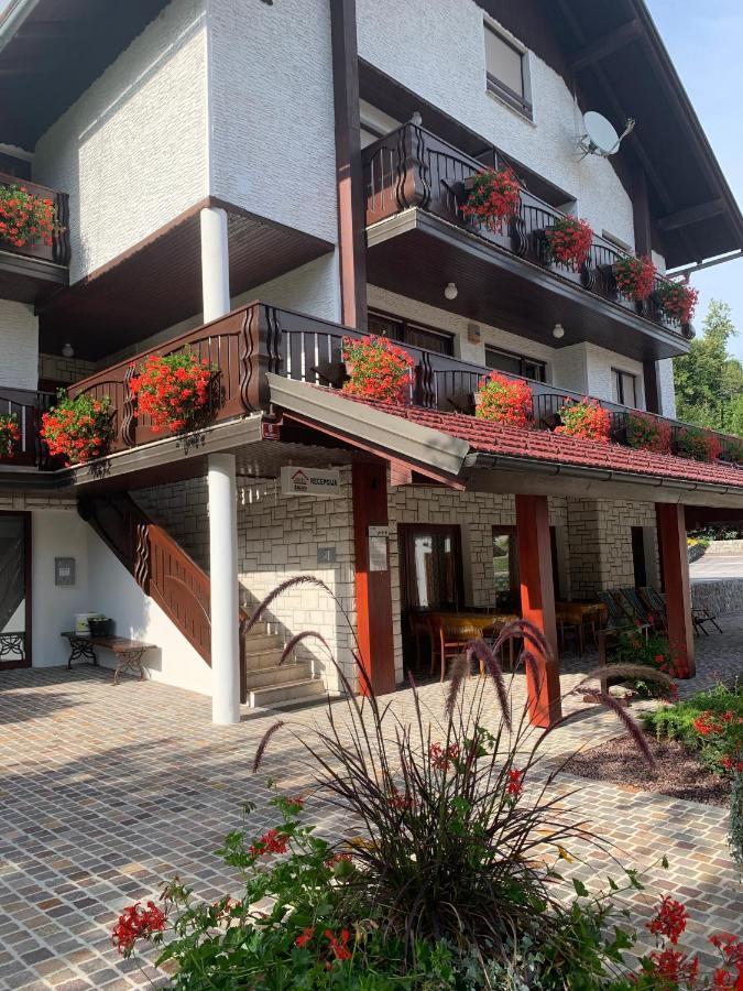 Zigon Bed & Breakfast Logatec Buitenkant foto